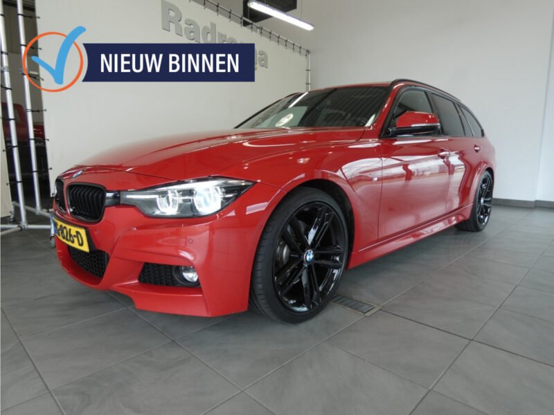BMW 3 Serie Touring 330i MSport Edition Panodak, Navi Leder , etc