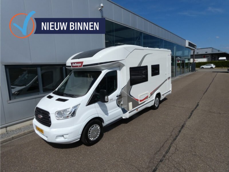 Challenger 290 Genisis Mooie Camper Hefbed ruime badkamer !